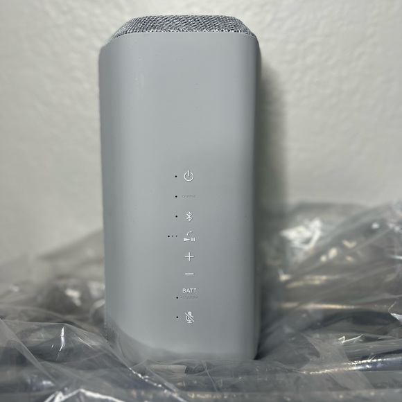 SONY SRSXE300 Bluetooth speaker - Picture 6 of 11